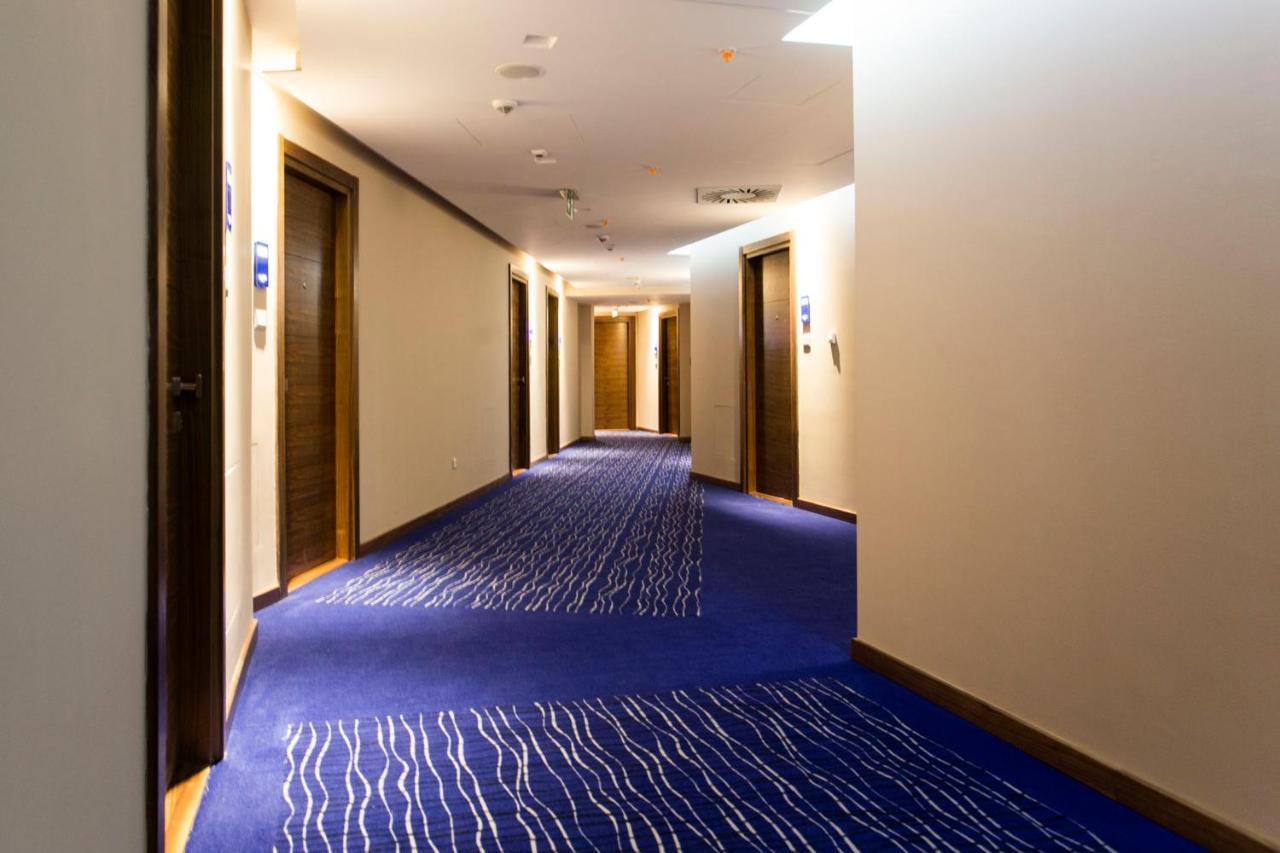 Tq Plaza Hotell